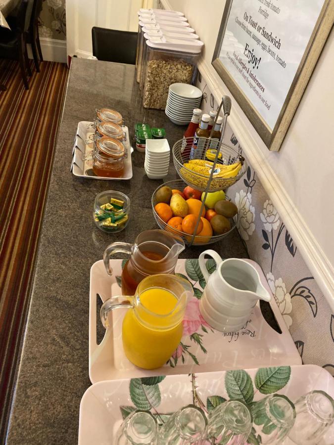 Fairlawns Guest house 3*